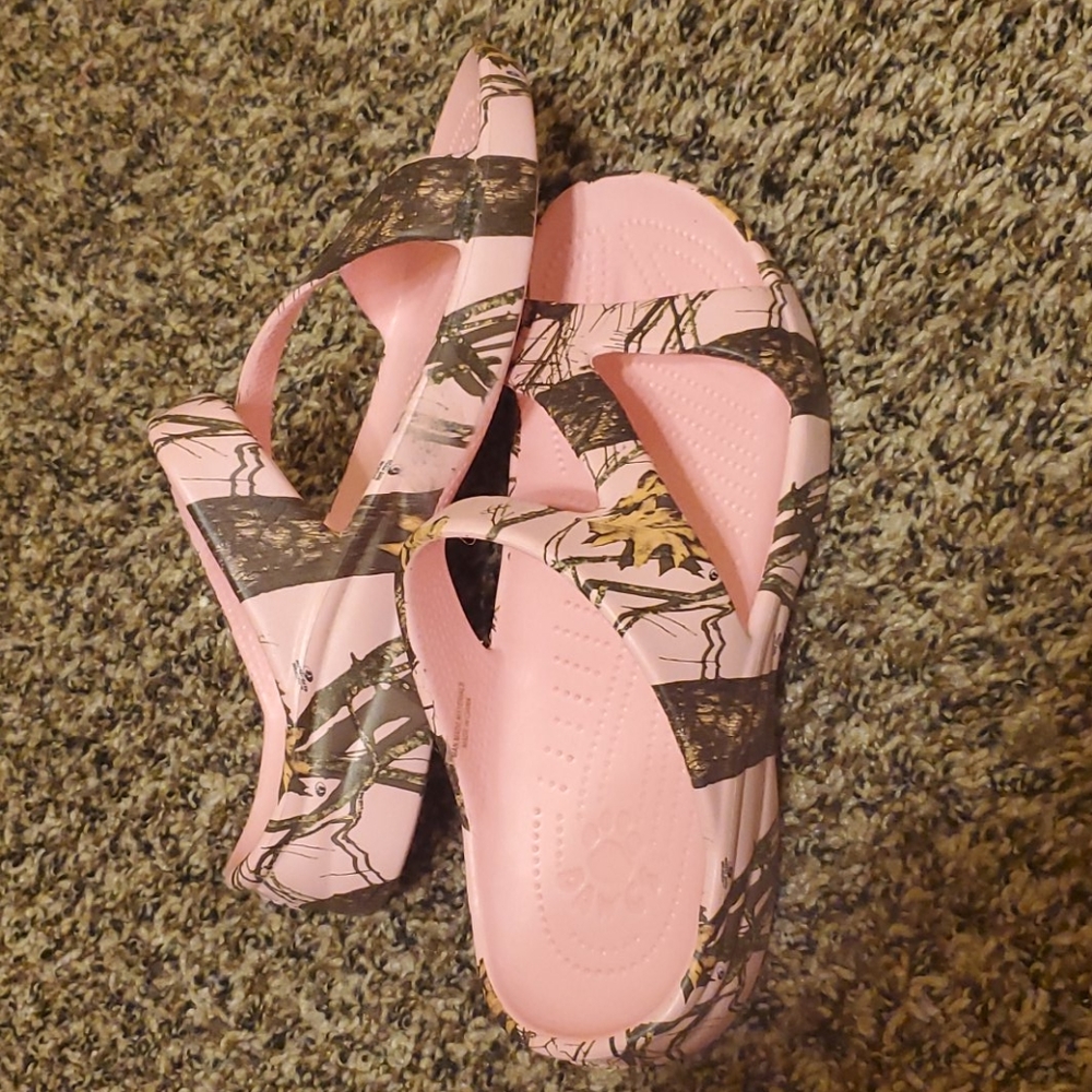 Women's sandals NWOT